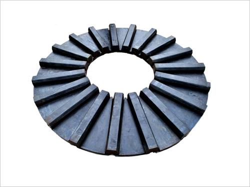 Tube mill rubber lining