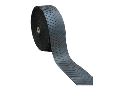 Patterned conveyor belt