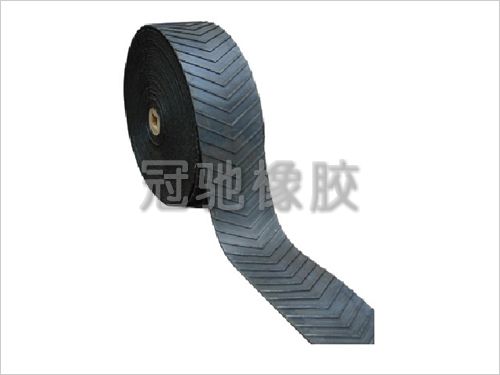 Patterned conveyor belt